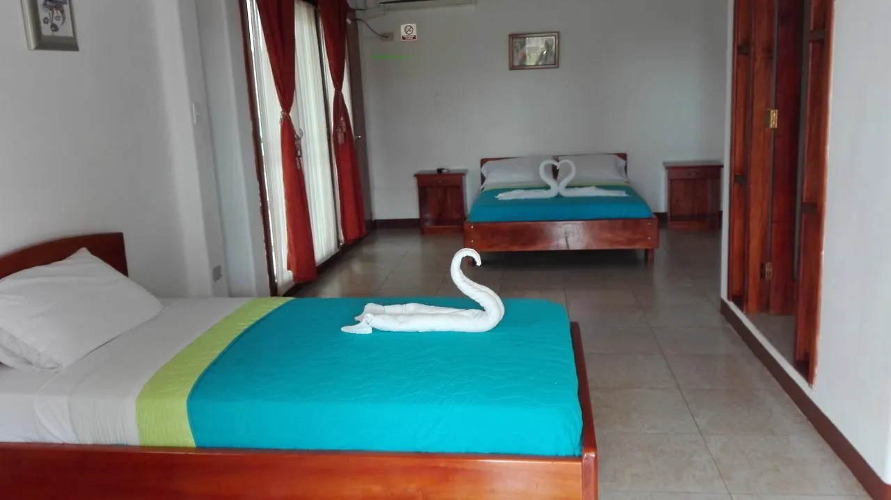 Gala House Pensjonat Puerto Ayora (Galapagos Islands)
